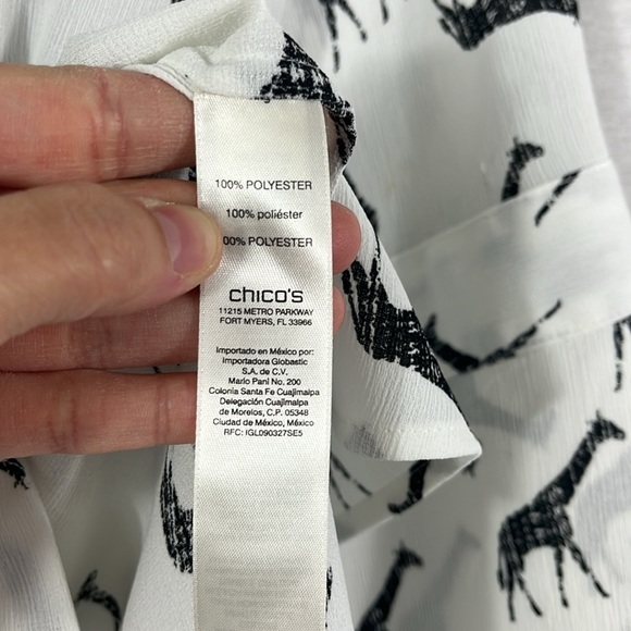 Chicos Giraffe Novelty Print Flare Sleeve Button Up Blouse Top Womens Size S - Picture 7 of 12